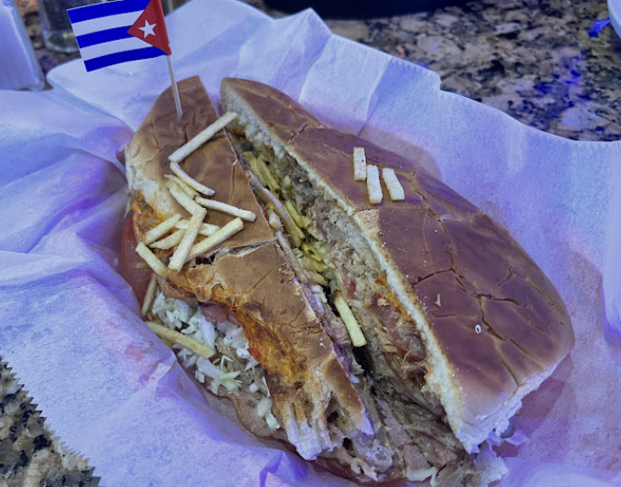 La Esquina de Mima signature dishes Super Cuban Sandwich
Tres Leches
Fettuccine Alfredo